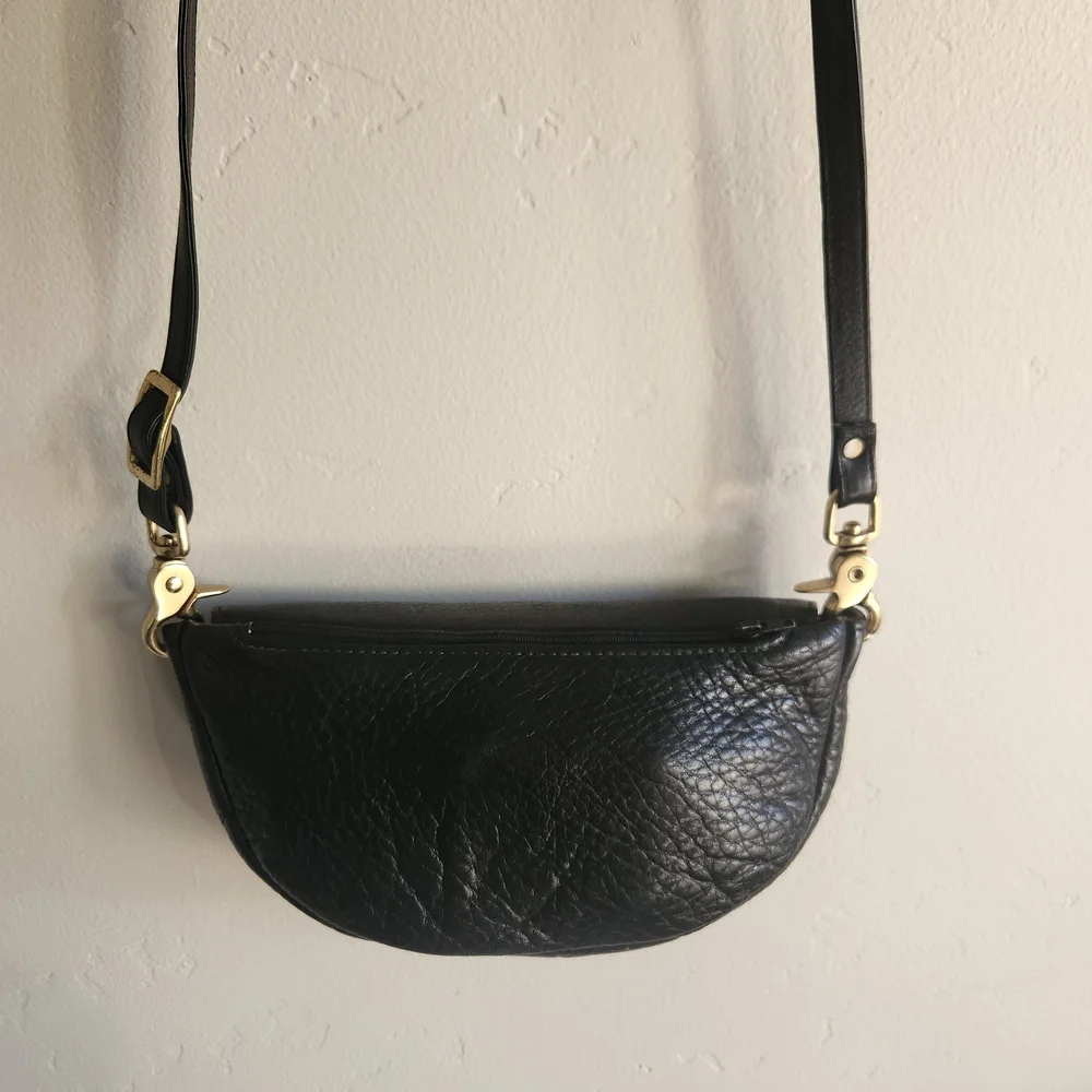 Libaire California Vintage Black Leather Crossbody Bag - Picture 10 of 16